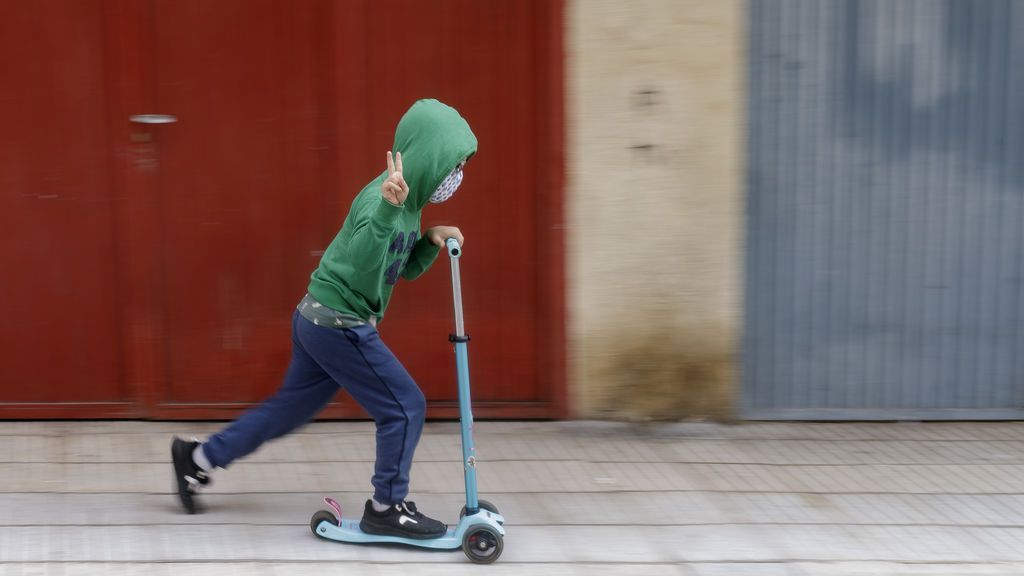 Vuelta a clase: los pediatras recomiendan la mascarilla cuando los niños hacen deporte en el recreo Vuelta a clase: los pediatras recomiendan la mascarilla cuando los niños hacen deporte en el recreo