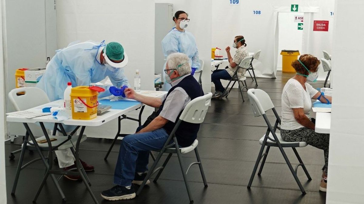 Solo 2,3 millones han pasado el coronavirus en España: los expertos prevén una desescalada lenta Solo 2,3 millones han pasado el coronavirus en España: los expertos prevén una desescalada lenta