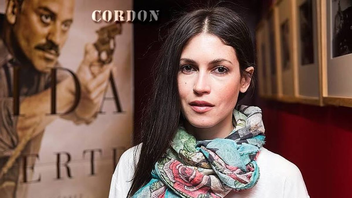 Enfundada en un EPI: la actriz Nerea Barros vuelve a ejercer de enfermera frente al coronavirus Enfundada en un EPI: la actriz Nerea Barros vuelve a ejercer de enfermera frente al coronavirus