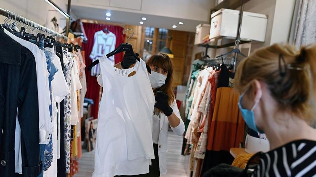 La patronal textil exige a Sanidad que rectifique su postura de prohibir las rebajas La patronal textil exige a Sanidad que rectifique su postura de prohibir las rebajas
