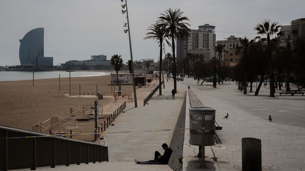 La Generalitat propondrá que Barcelona y sus regiones sanitarias pasen a una "fase 0,5" La Generalitat propondrá que Barcelona y sus regiones sanitarias pasen a una "fase 0,5"
