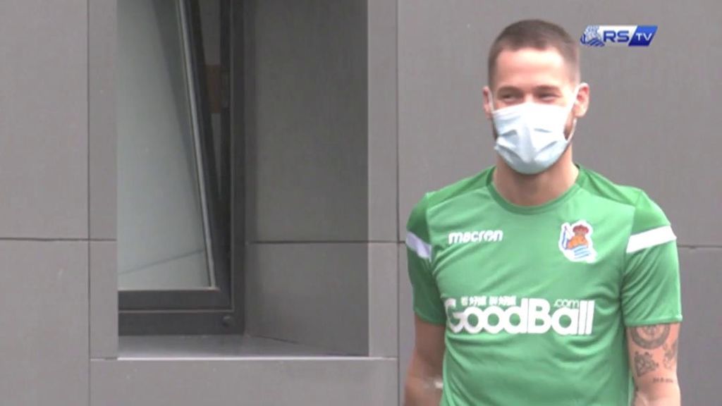 Remiro, llegando a las instalaciones de la Real Sociedad.