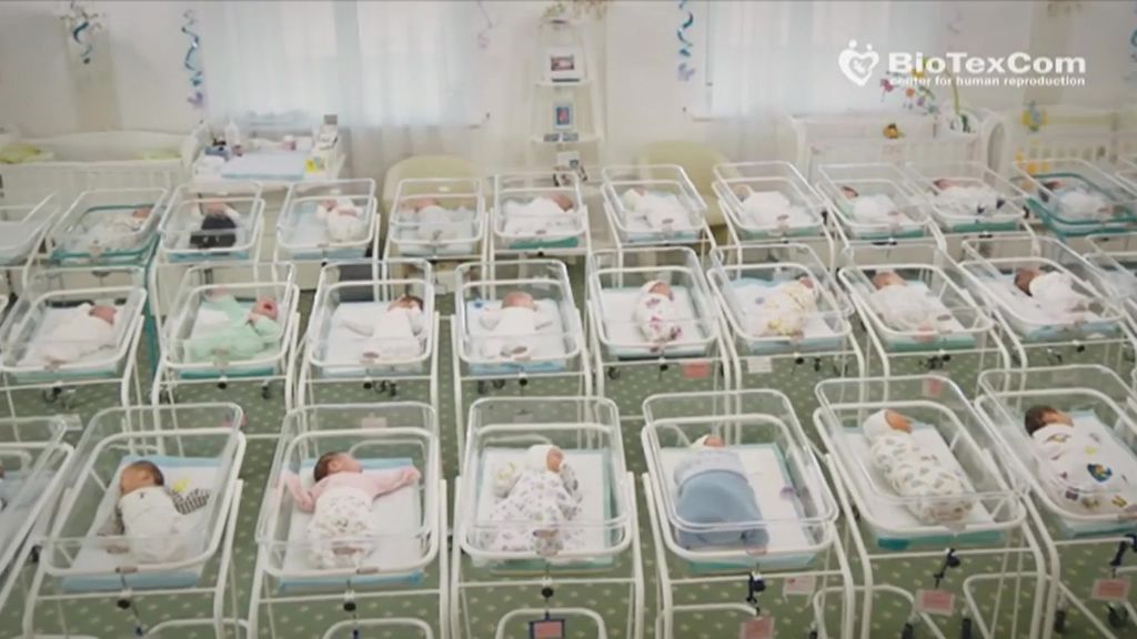 Decenas de bebés de vientre de alquiler aguardan "confinados" en Kiev