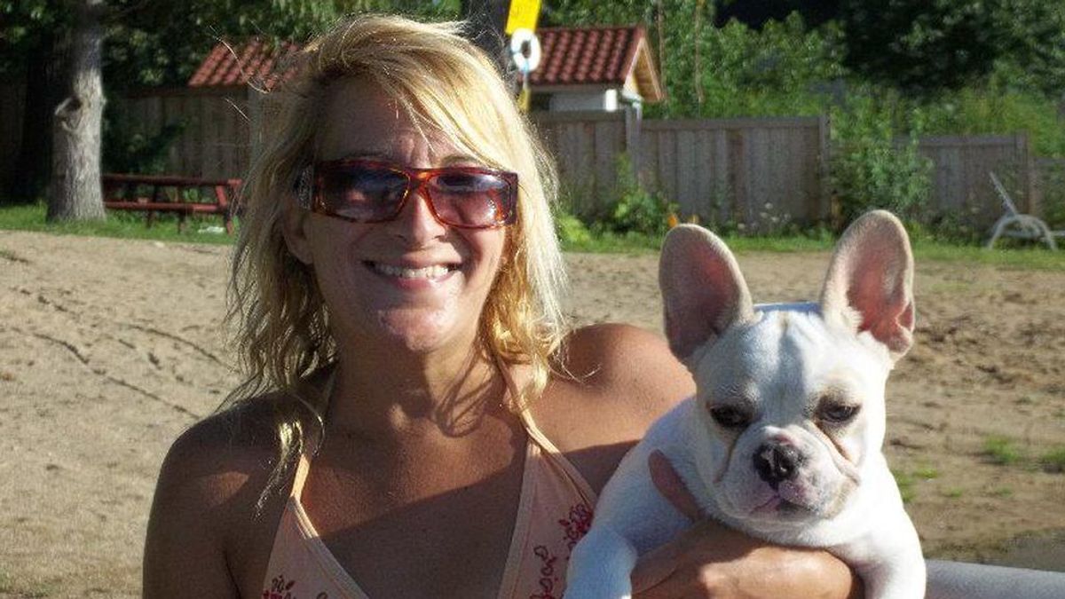 Muere una mujer tras ser brutalmente atacada por el perro que adoptó