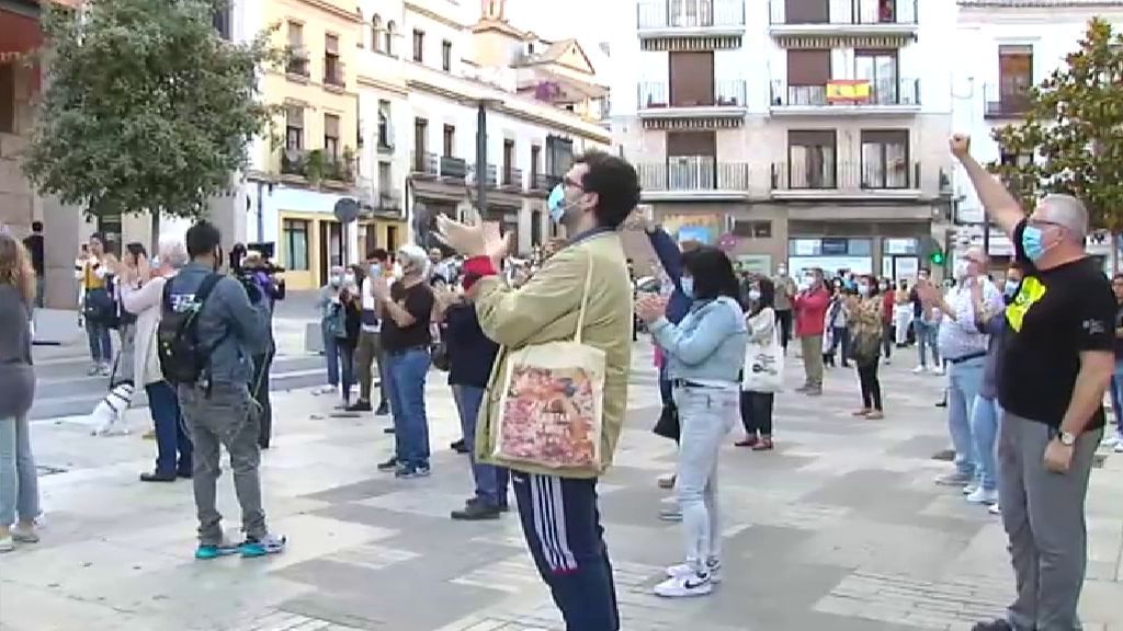 Homenaje a Anguita en la plaza del Ayuntamiento de Córdoba: "Es un día muy triste"