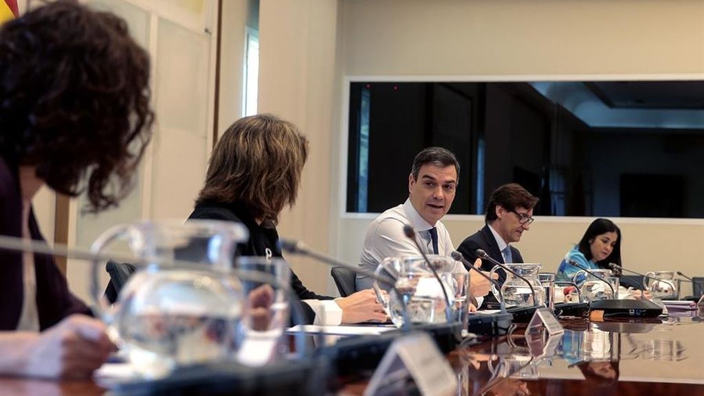 Sánchez se reúne por décima vez con los presidentes autonómicos para analizar la evolución de la pandemia
