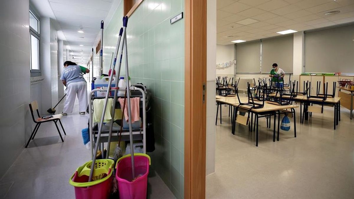 Los centros educativos reabren pero solo para tareas de desinfección y administración