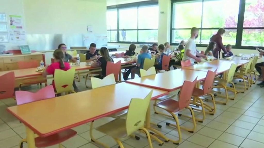 Europa continúa su desescalda: Francia cierra 70 colegios cerrados por casos de coronavirus tras su reapertura