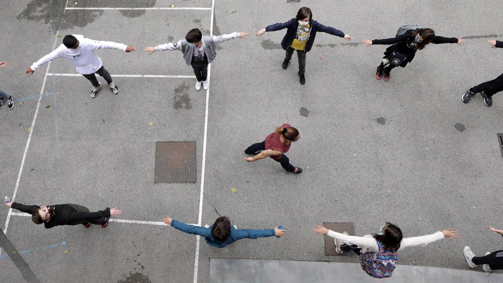 Tropiezos en la desescalada: países que han tenido que echar el freno