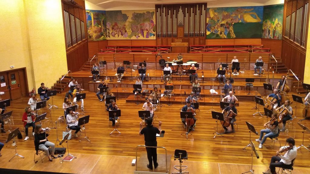 La Eukadiko orkestra ensayando para los nuevos conciertos.