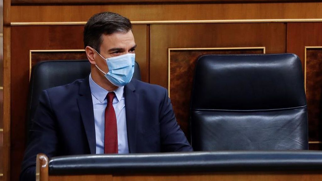 El presidente del Gobierno, Pedro Sánchez, con mascarilla en el banco azul El presidente del Gobierno, Pedro Sánchez, con mascarilla en el banco azul
