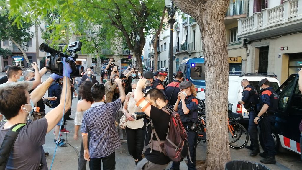 Una manifestación independentista en Barcelona acaba con una mujer detenida Una manifestación independentista en Barcelona acaba con una mujer detenida