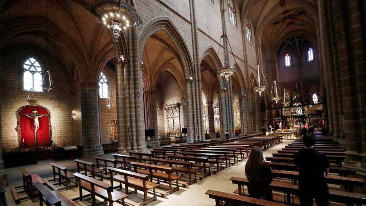 Las iglesias podrán dispensar un nuevo gel hidroalcohólico con olor a incienso Las iglesias podrán dispensar un nuevo gel hidroalcohólico con olor a incienso