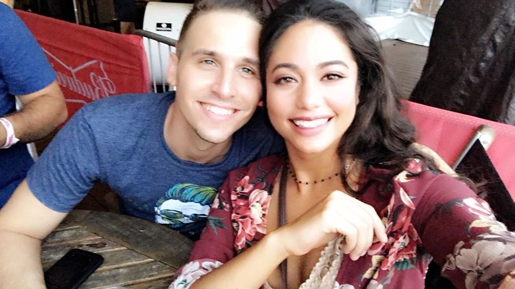 Hagen Mills y Erica Price Hagen Mills y Erica Price