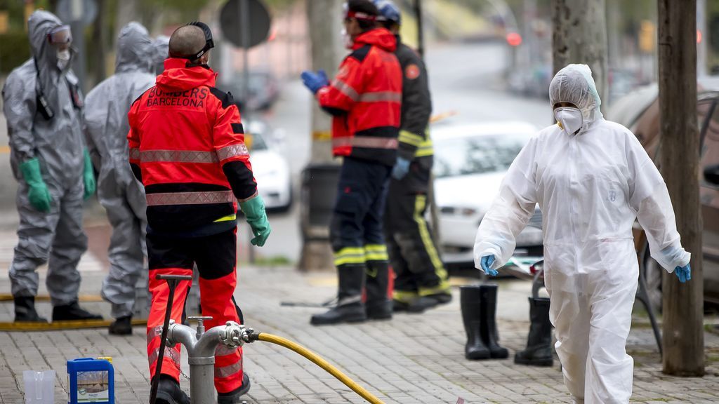 Los bomberos hallan 62 ancianos fallecidos solos en sus casas entre marzo y mayo en Madrid