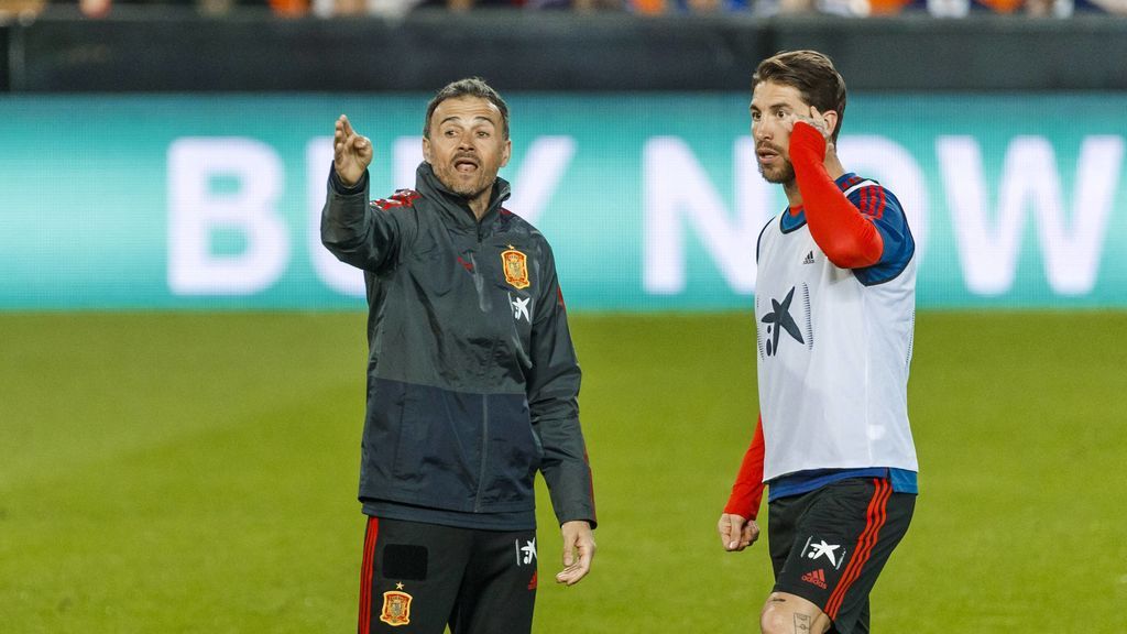 Luis Enrique, sobre la vuelta del fútbol sin aficionados: "Es más triste que bailar con tu propia hermana" Luis Enrique, sobre la vuelta del fútbol sin aficionados: "Es más triste que bailar con tu propia hermana"