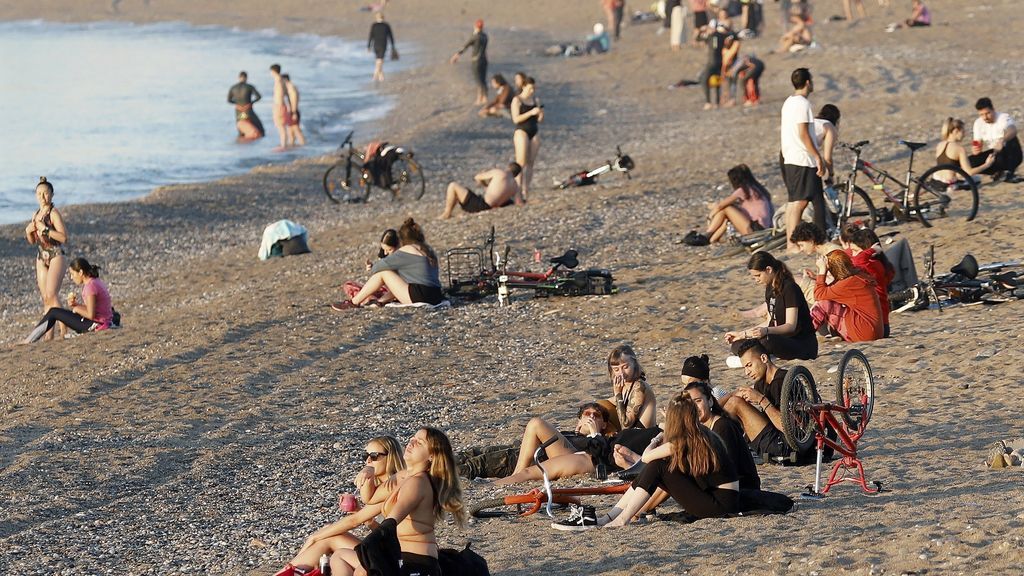 Barcelona entra en fase 1: vuelven las terrazas y las reuniones con amigos y familiares Barcelona entra en fase 1: vuelven las terrazas y las reuniones con amigos y familiares