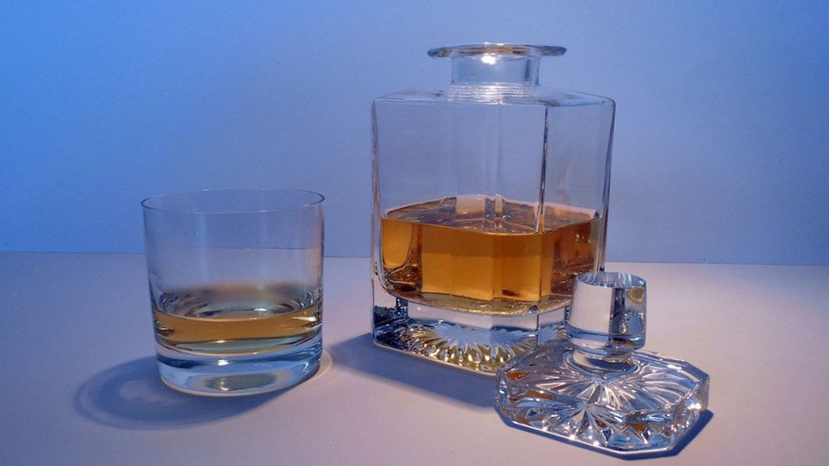 Decantador de whisky: cómo marcar la diferencia a la hora de servir una copa
