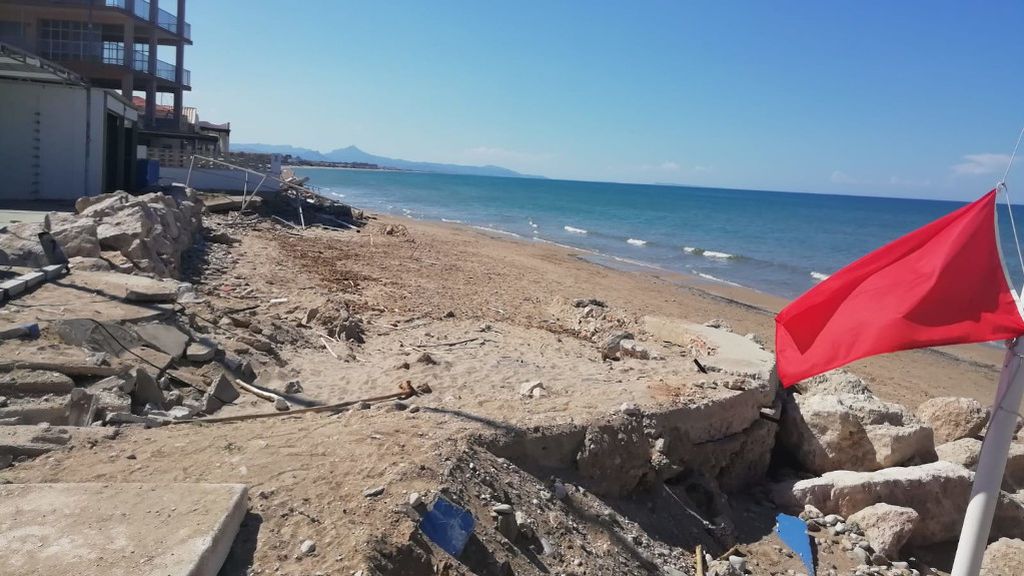 La imposible desescalada de las playas asoladas por la DANA: Les Marines de Denia