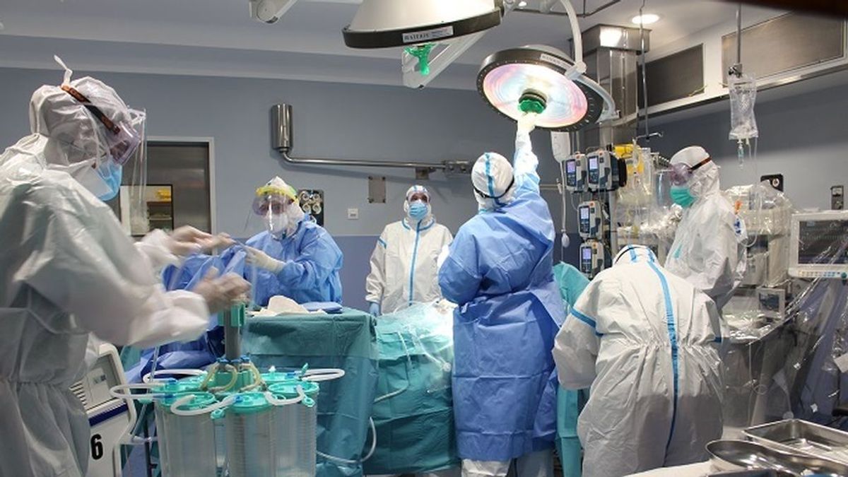 Los enfermeros denuncian que Sanidad les expone al COVID-19 por recomendarles mascarillas inadecuadas