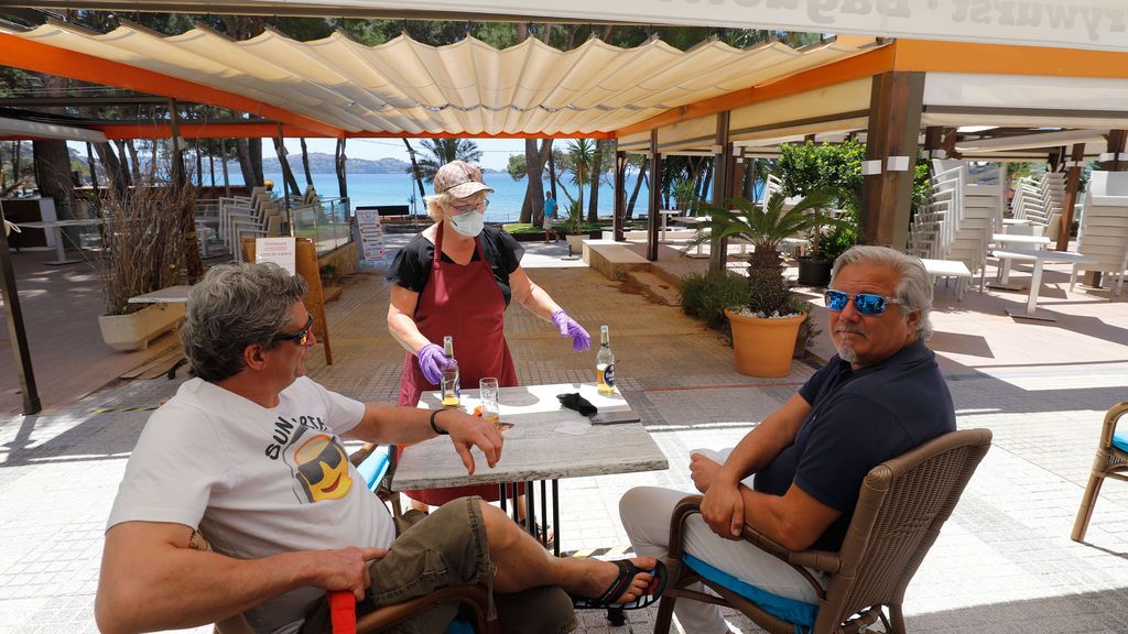 Baleares: Ibiza, Menorca y Mallorca pasan a la fase 2 de la desescalada Baleares: Ibiza, Menorca y Mallorca pasan a la fase 2 de la desescalada