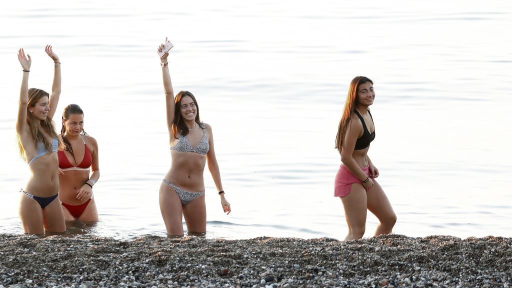 Los ayuntamientos podrán establecer límites de aforo y de tiempo de permanencia en las playas Los ayuntamientos podrán establecer límites de aforo y de tiempo de permanencia en las playas