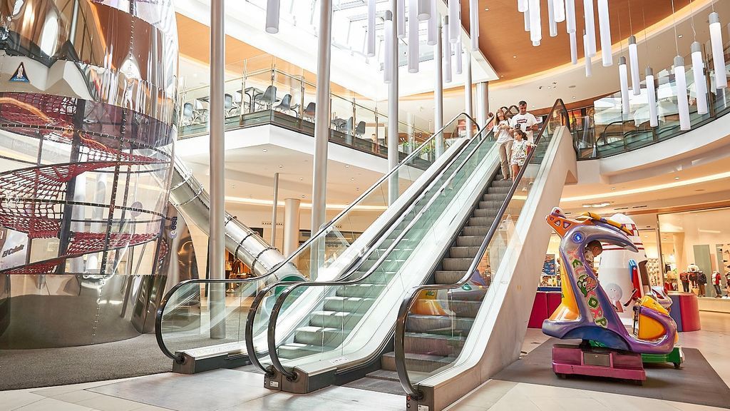 Las tiendas de centros comerciales que tengan acceso desde el exterior podrán abrir desde el lunes Las tiendas de centros comerciales que tengan acceso desde el exterior podrán abrir desde el lunes
