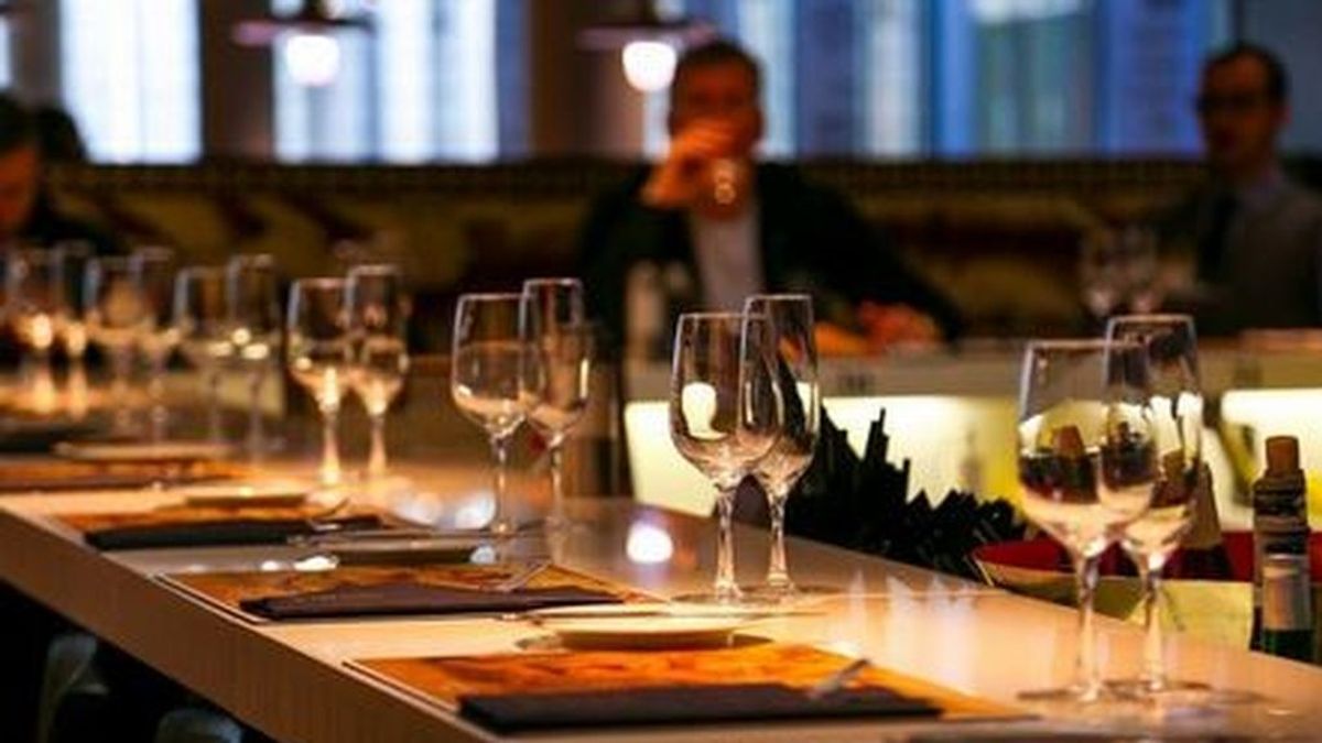 Un brote de coronavirus en un restaurante pone en duda la apertura de restaurantes en Alemania