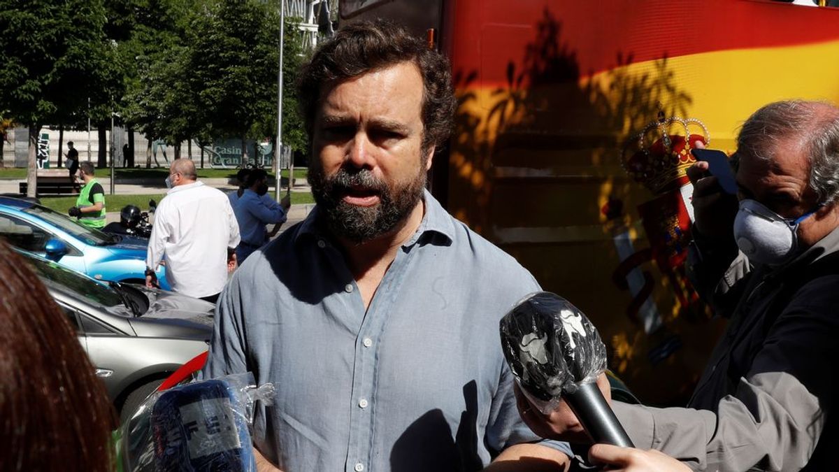 Espinosa de los Monteros dice que los muertos le entristecen, pero la contestación al Gobierno le alegra Espinosa de los Monteros dice que los muertos le entristecen, pero la contestación al Gobierno le alegra