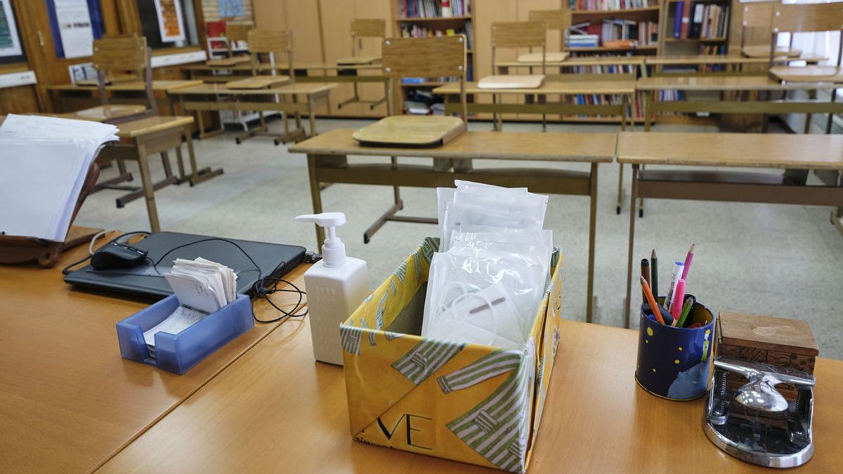 La vuelta parcial a clase arranca desde el lunes de forma desigual y con cita previa en algunas comunidades autónomas La vuelta parcial a clase arranca desde el lunes de forma desigual y con cita previa en algunas comunidades autónomas