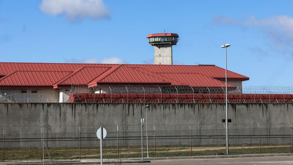 Exterior de la cárcel de Valdemoro