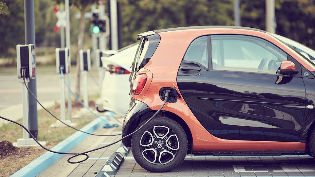 En casa o en la calle: formas de recargar un coche eléctrico