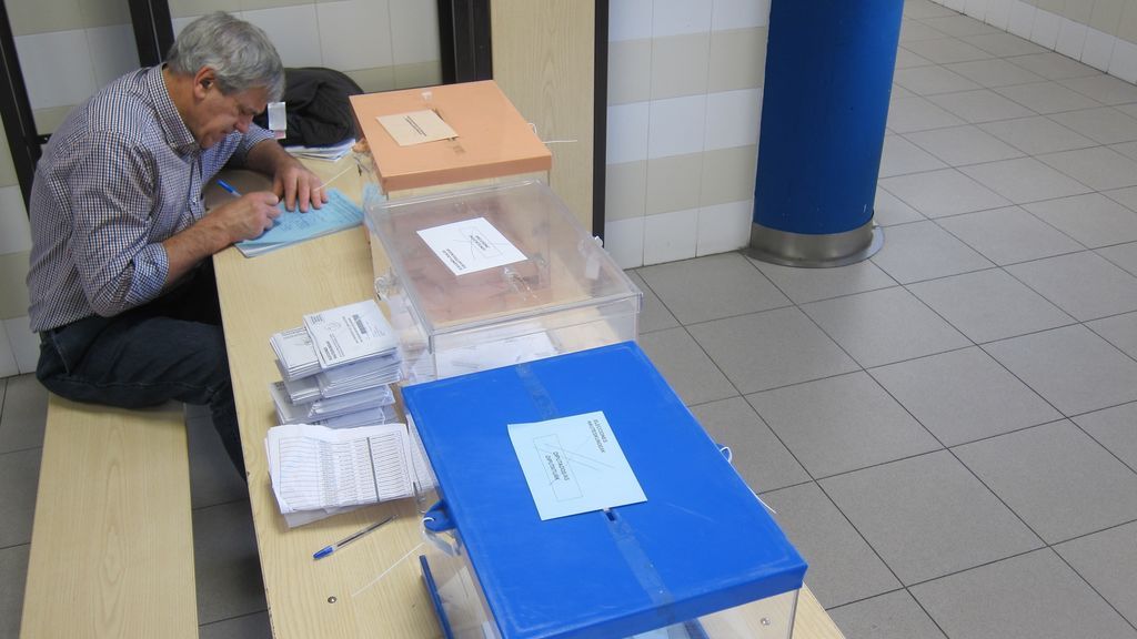 El Gobierno vasco pagará a los ayuntamientos "hasta 300€" por cada mesa electoral por los protocolos de seguridad del coronavirus El Gobierno vasco pagará a los ayuntamientos "hasta 300€" por cada mesa electoral por los protocolos de seguridad del coronavirus