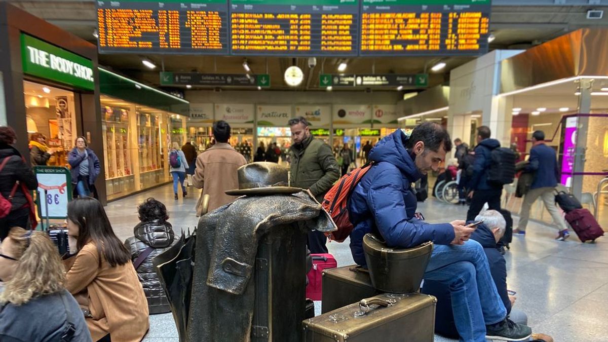 Adiós a dormir en marcha: Renfe cancela el tren-hotel Adiós a dormir en marcha: Renfe cancela el tren-hotel