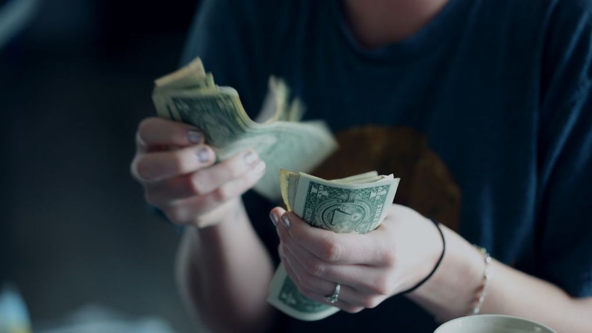 Cómo dejarle dinero a un amigo sin que interfiera en vuestra relación