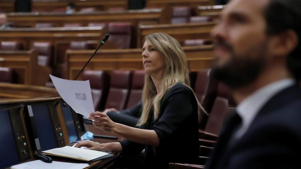 Gran bronca Iglesias-Álvarez de Toledo: la popular dice que el vicepresidente es "hijo de un terrorista" Gran bronca Iglesias-Álvarez de Toledo: la popular dice que el vicepresidente es "hijo de un terrorista"