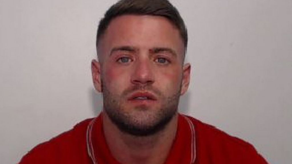 Detenido en Barcelona Jamie Rothwell, uno de los fugitivos más buscados del Reino Unido Detenido en Barcelona Jamie Rothwell, uno de los fugitivos más buscados del Reino Unido