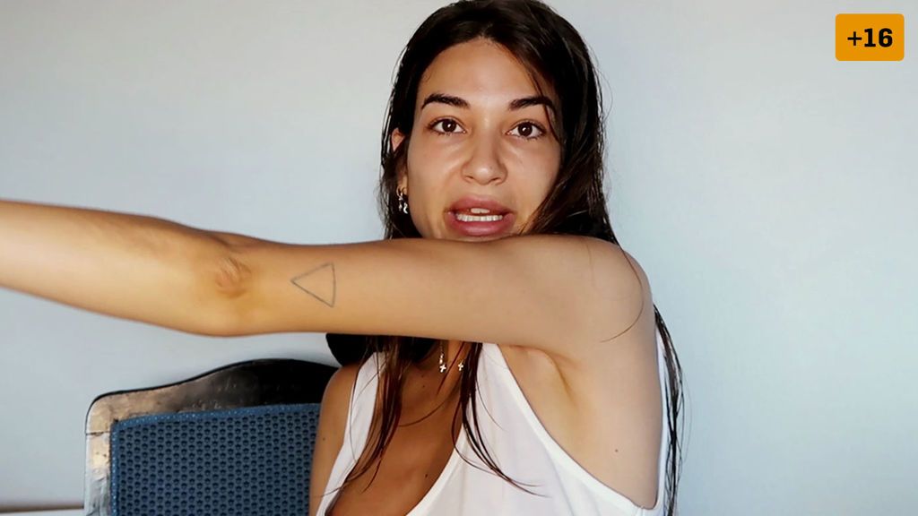 Estela se hace un nuevo tatuaje y enseña todos los que tiene por Diego Matamoros (2/2)