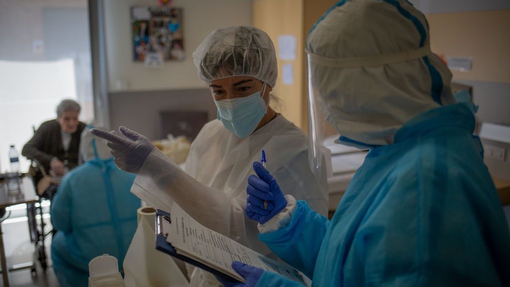 Las peculiaridades del paciente español con coronavirus: enfermedades adicionales y mayor afección respiratoria a mayor edad