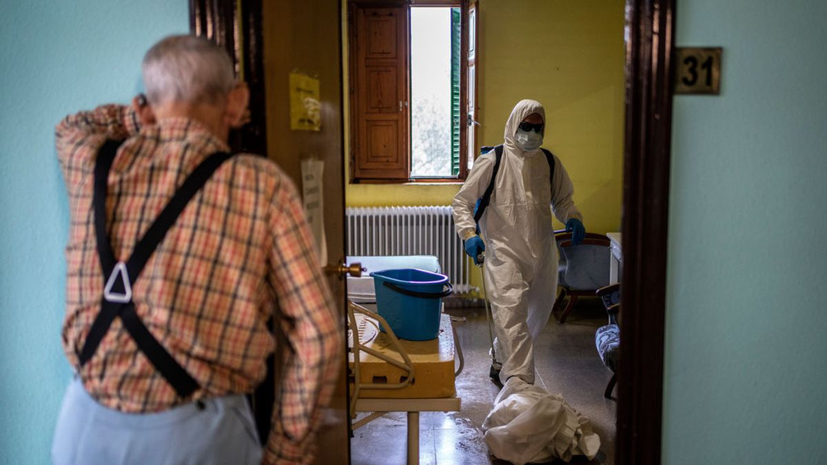 Ximena, de Médicos sin Fronteras a las residencias: "Al llegar encontramos ancianos deshidratados y muriendo solos" Ximena, de Médicos sin Fronteras a las residencias: "Al llegar encontramos ancianos deshidratados y muriendo solos"