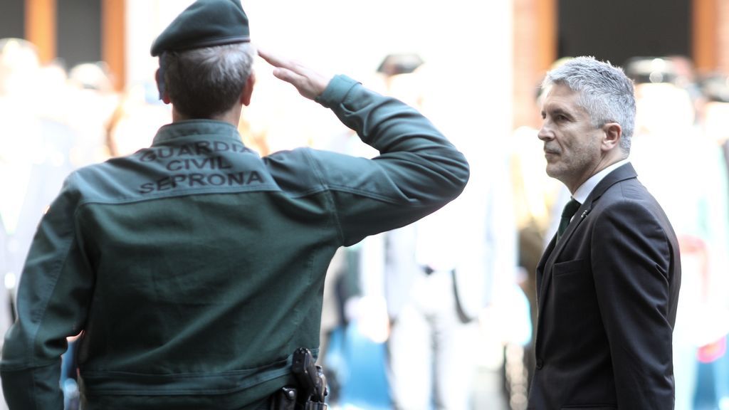 Ceses, presiones y la amenaza de un retiro sin honores: así fue la 'semana de la ira' entre Marlaska y la Guardia Civil Ceses, presiones y la amenaza de un retiro sin honores: así fue la 'semana de la ira' entre Marlaska y la Guardia Civil