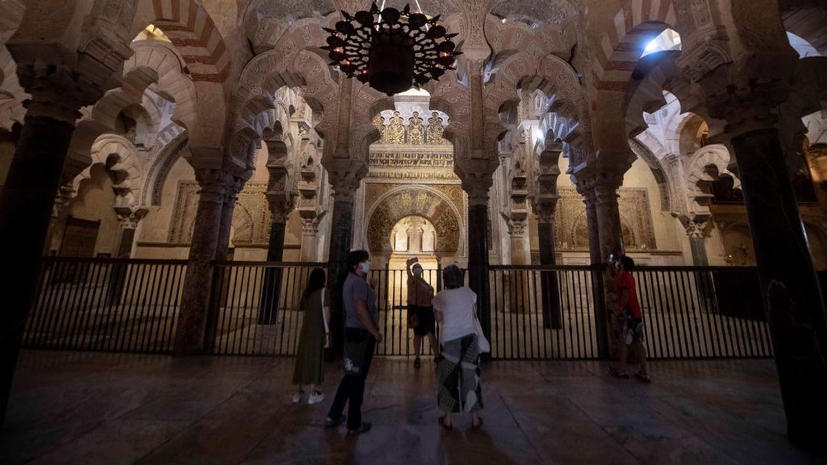 Se investiga la reunión con un positivo en COVID-19 llegado de Bélgica que mantiene a 27 personas en cuarentena en Córdoba Se investiga la reunión con un positivo en COVID-19 llegado de Bélgica que mantiene a 27 personas en cuarentena en Córdoba