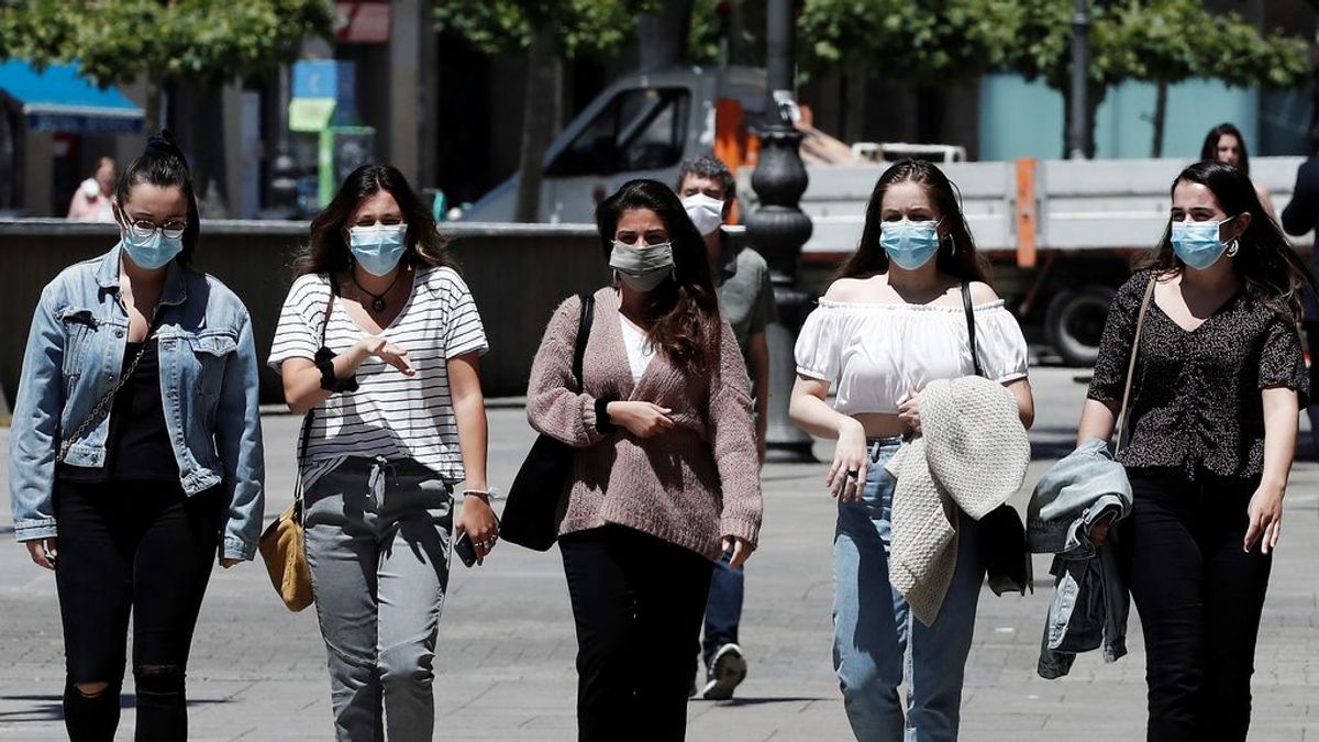El coronavirus pierde virulencia, pero sigue circulando… y cuidado: le gustan los grupos El coronavirus pierde virulencia, pero sigue circulando… y cuidado: le gustan los grupos