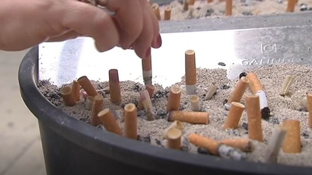 Asociaciones médicas y de no fumadores piden una desescalada sin humos