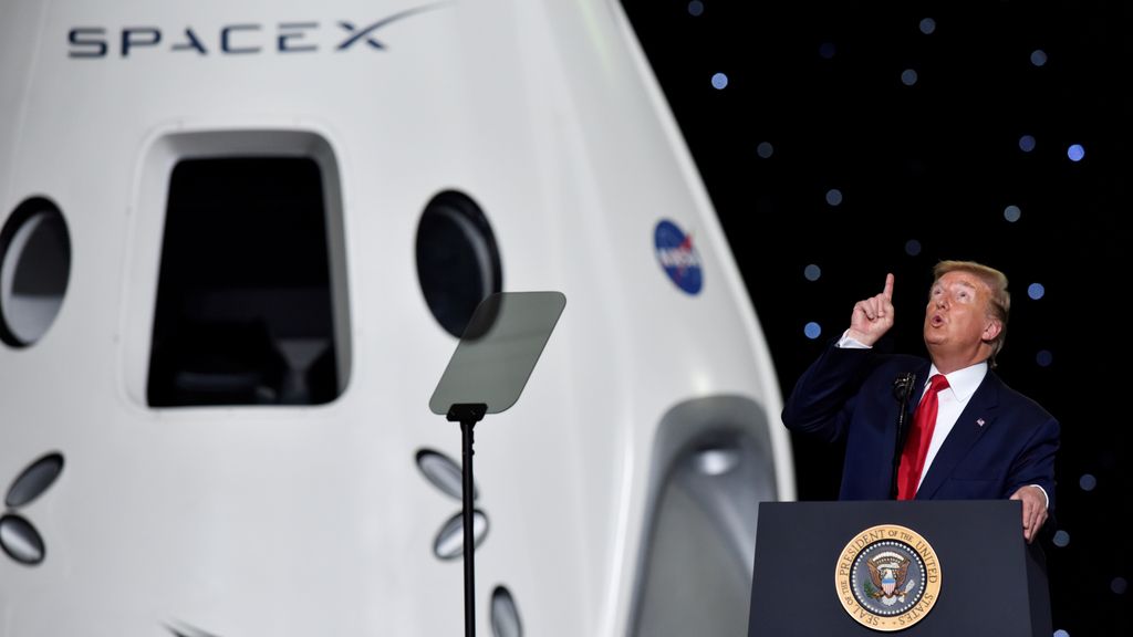 Donald Trump, momentos antes del lanzamiento de la Crew Dragon tripulada