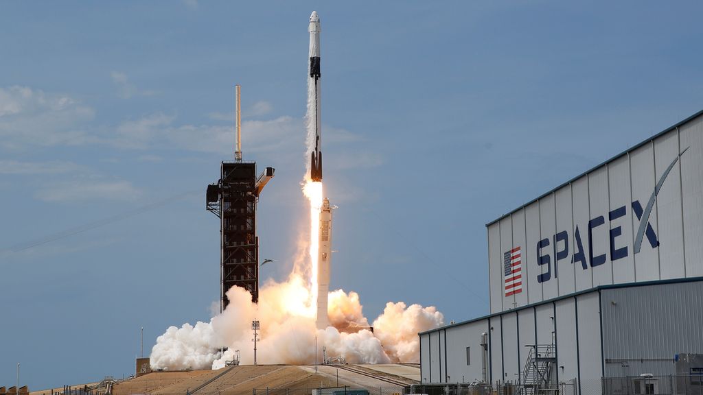 El lanzamiento exitoso de la Crew Dragon a la Estación Espacial Internacional, en IMÁGENES