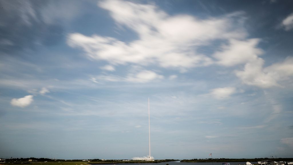 Lanzan con éxito hacia la Estación Espacial Internacional la Crew Dragon tripulada