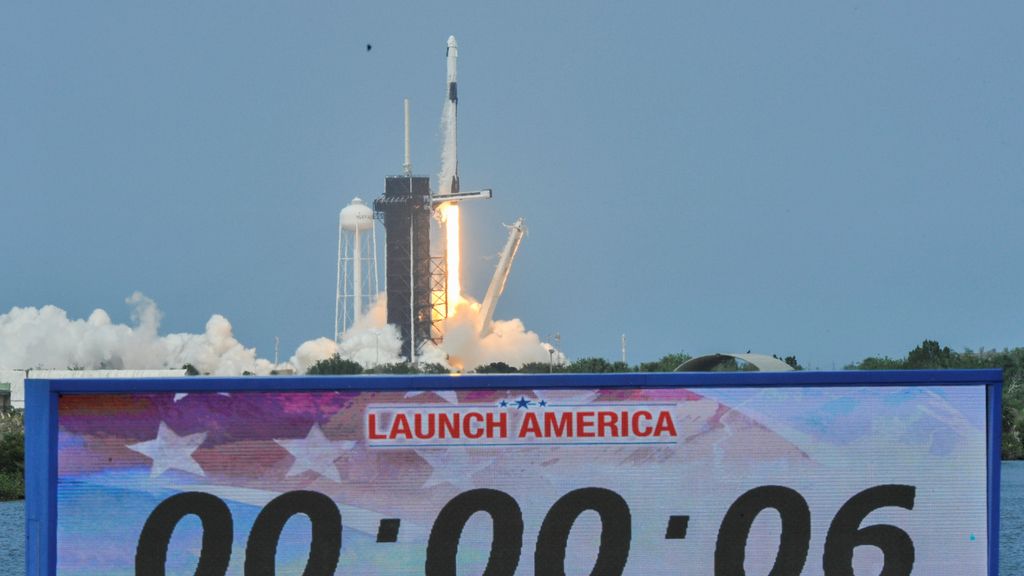Pasan seis segundos desde el lanzamiento exitoso de la Crew Dragon a la Estación Espacial Internacional