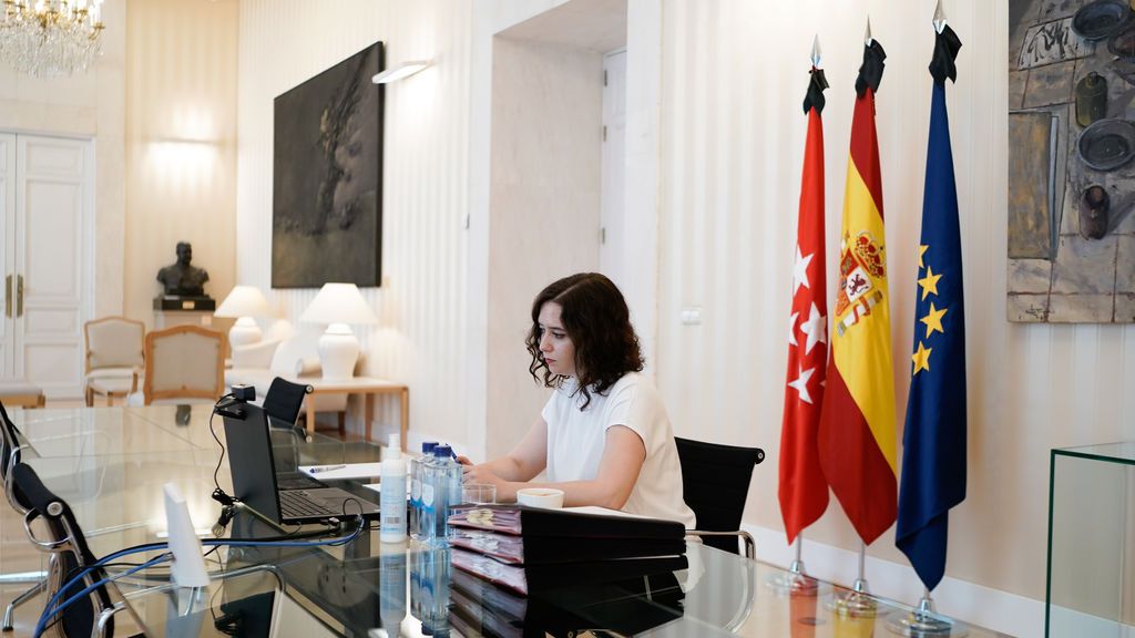 Ayuso pide a Sánchez un plan para el turismo y un protocolo de acceso a Barajas Ayuso pide a Sánchez un plan para el turismo y un protocolo de acceso a Barajas