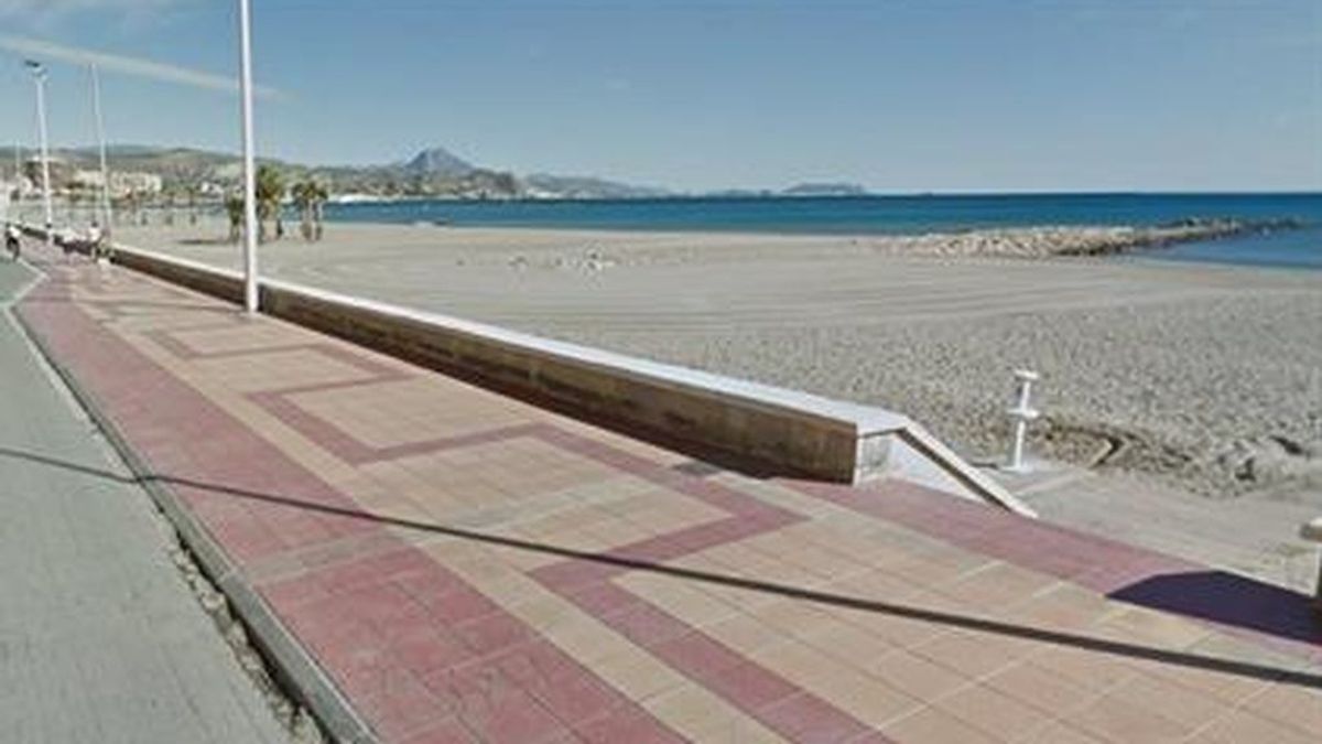 El primer día de apertura de playas al baño en Alicante termina con una ahogada y tres rescatados con síntomas de ahogamiento